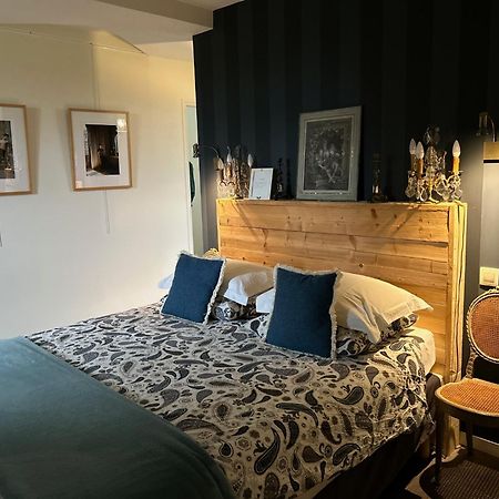 Le Manoir Du Ribardon Bed & Breakfast Neuvy-au-Houlme Екстериор снимка