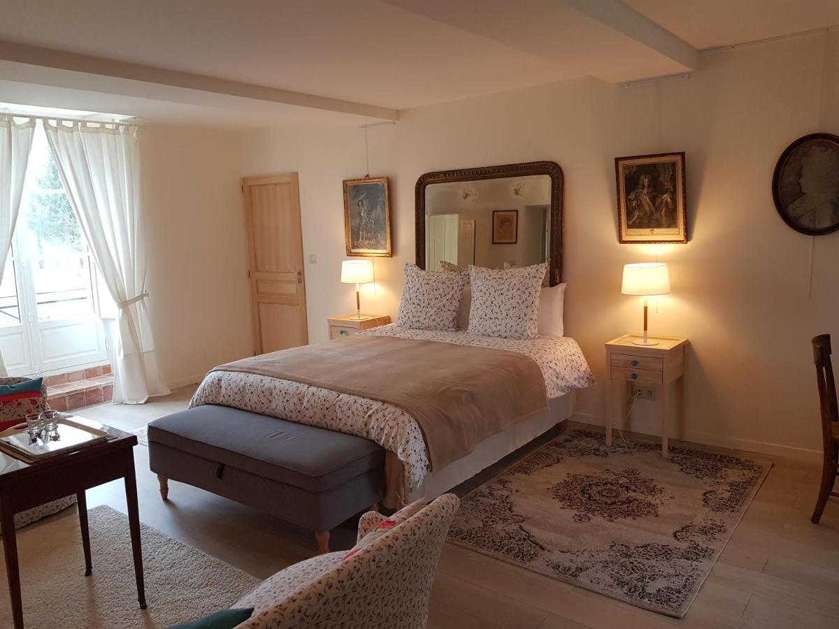 Le Manoir Du Ribardon Bed & Breakfast Neuvy-au-Houlme Екстериор снимка