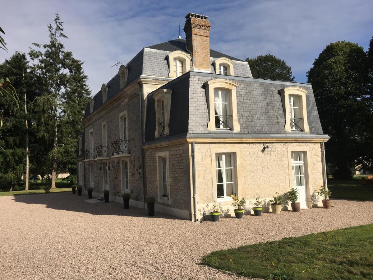 Le Manoir Du Ribardon Bed & Breakfast Neuvy-au-Houlme Екстериор снимка