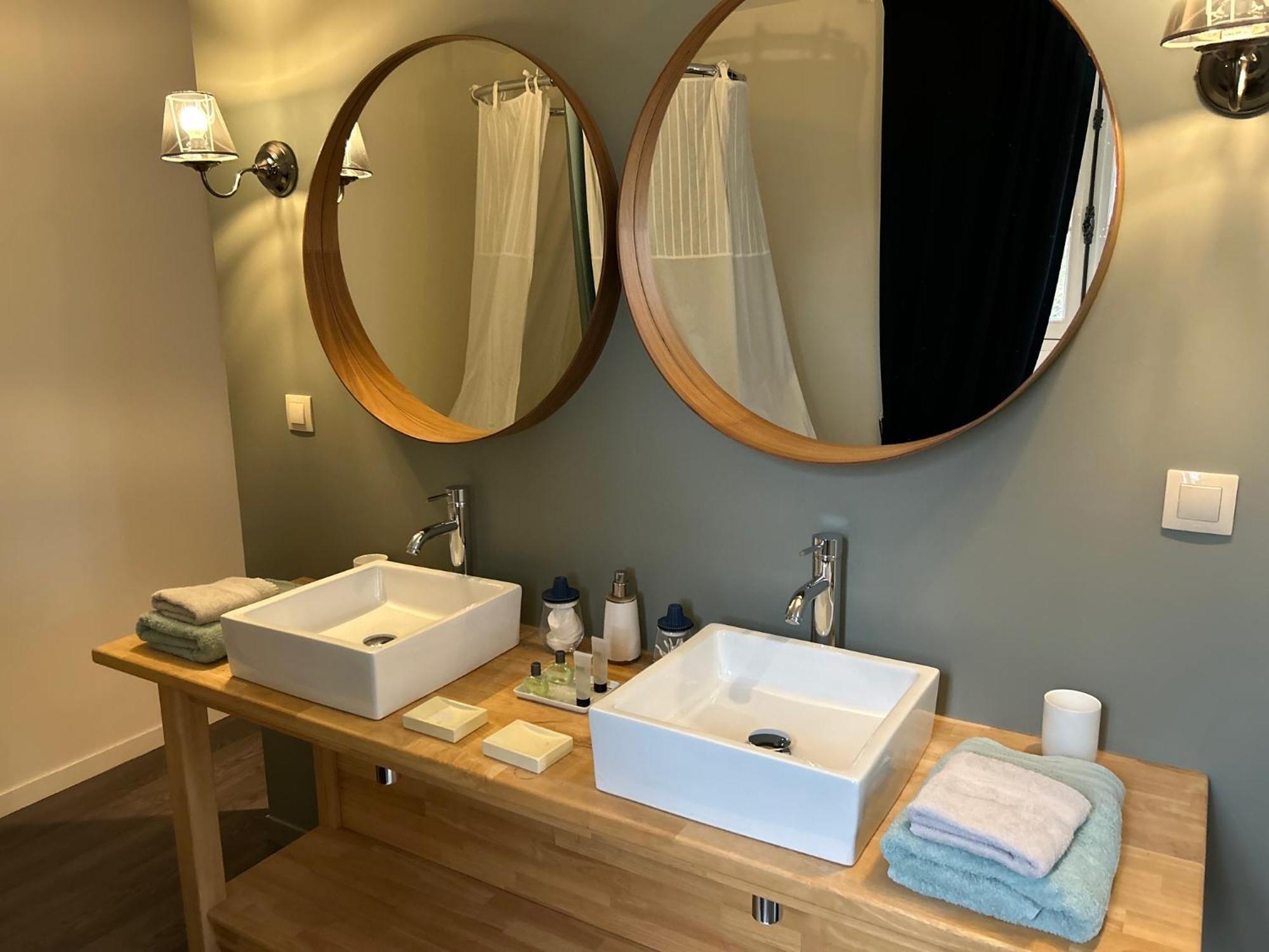 Le Manoir Du Ribardon Bed & Breakfast Neuvy-au-Houlme Екстериор снимка